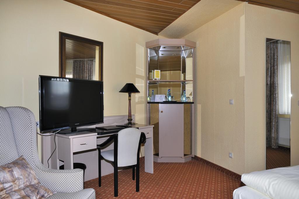 Hotel Zum Baecker Udenhain المظهر الخارجي الصورة